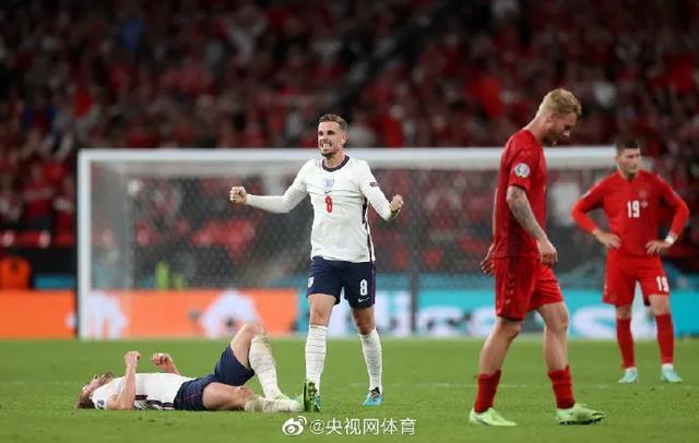 俄罗斯队力克对手，晋级欧洲杯半决赛